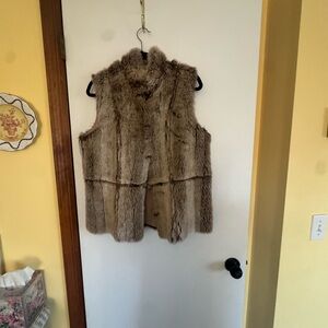 Reversible Faux Suede & Faux Fur Vest – Women’s Medium (Approx.)
